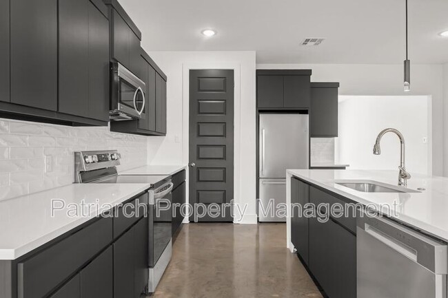Building Photo - 3003 Alpha Wolf Ct