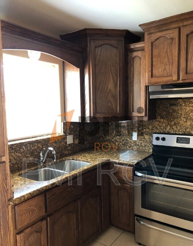 Building Photo - 306 W Amy Dr