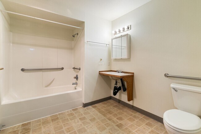 Building Photo - Sehome View Apartments – Timeless Comfort ...