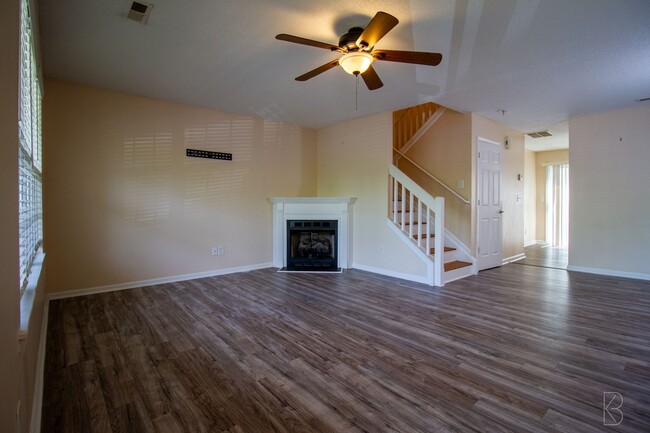 Building Photo - Townhome in 28273