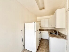 Building Photo - 439 N Van Ness Ave