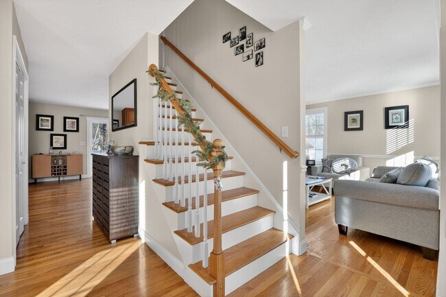 Building Photo - Spacious 4BR House in Millbury