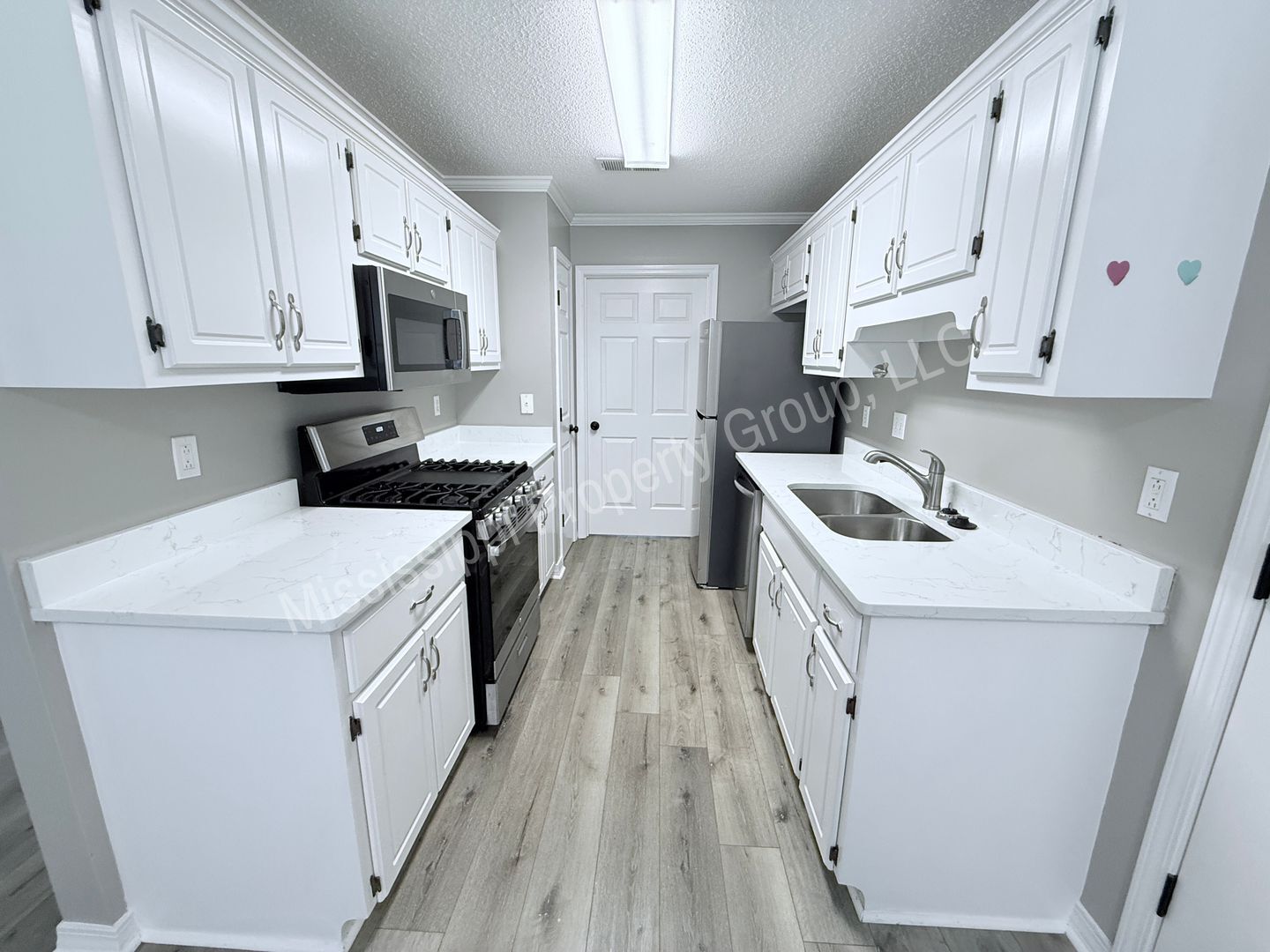 Building Photo - 2112 Harris Dr