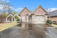 Building Photo - 2115 Willow Glenn Dr