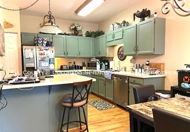 Building Photo - 4110 Little Crown Ln