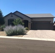 Building Photo - Beautiful 3 Bedroom in Bright Star, Chino Valley