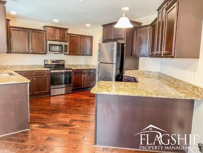 Building Photo - 118 Quail Hollow Dr