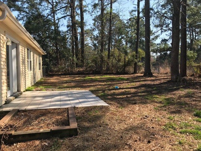 Building Photo - 3 bedroom 2 Bathroom Home in a Cul-de-sac