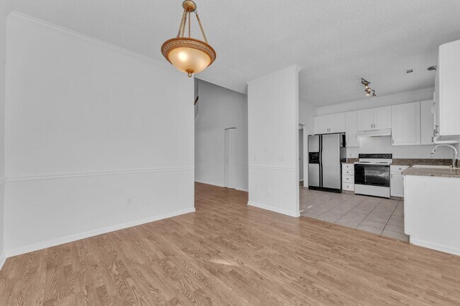 Building Photo - 21 Glencove Ct