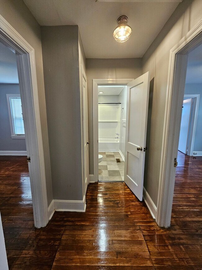 Building Photo - Discover Your New Everyday Haven in Hanahan!