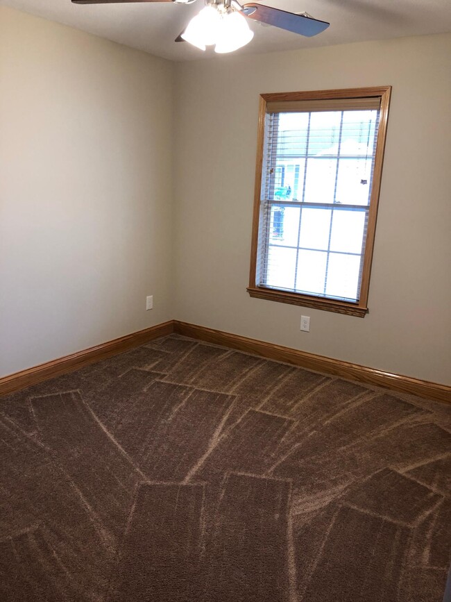 Spare Beds - 44 Quiet Way