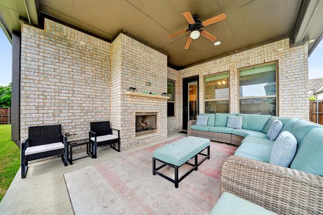Building Photo - 525 Goose Lake Dr