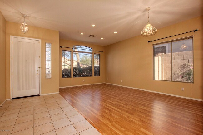 Building Photo - 10511 E Morning Star Dr