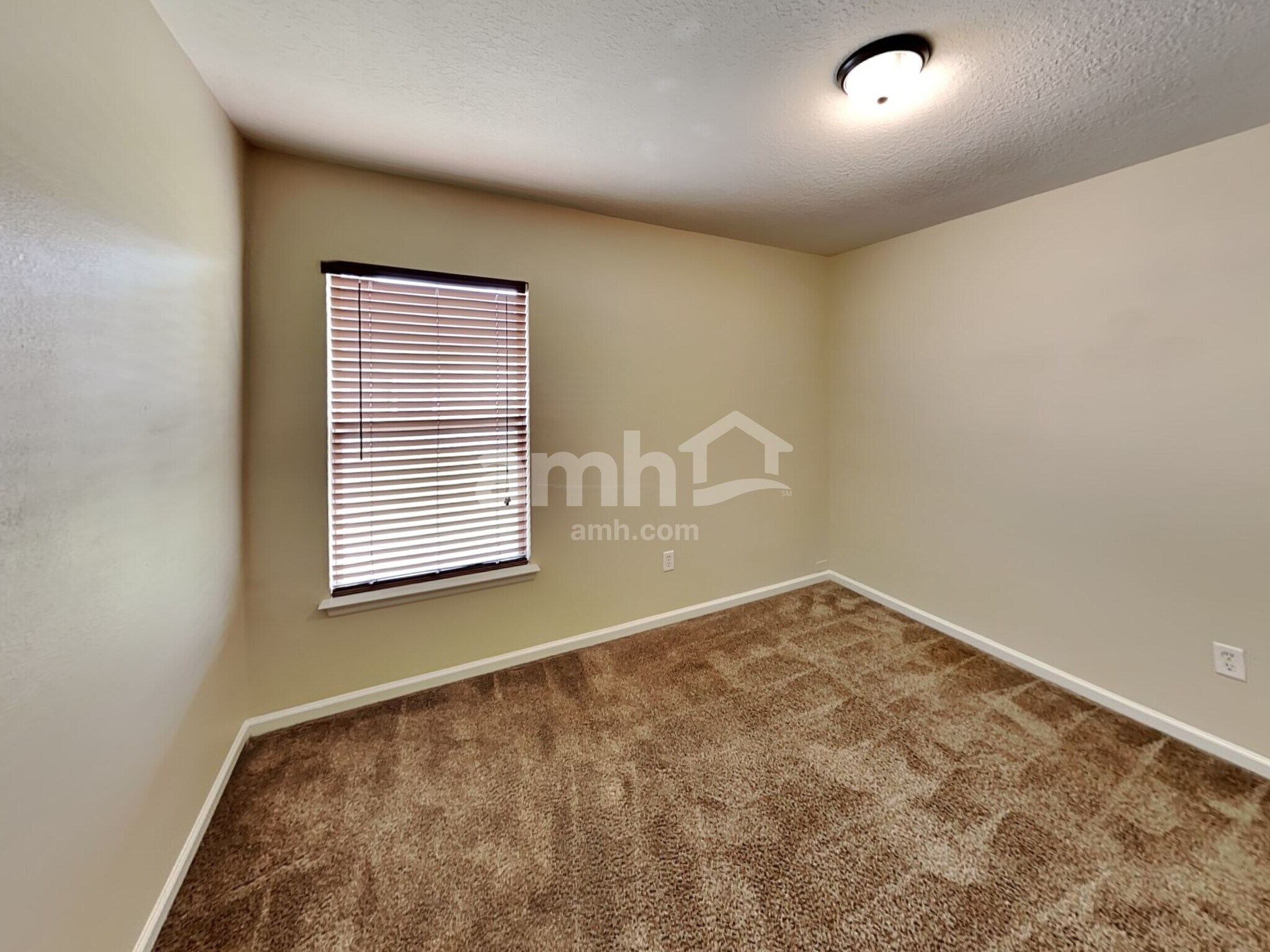 Building Photo - 86718 Cartesian Pointe Dr