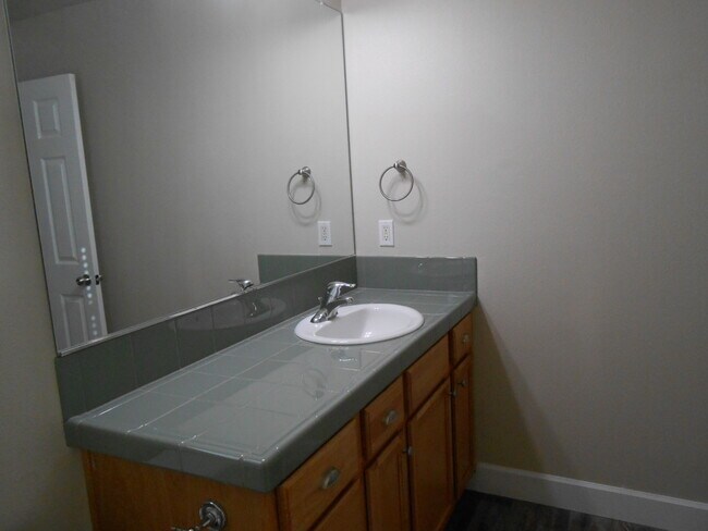 Building Photo - 61746 Darla Pl