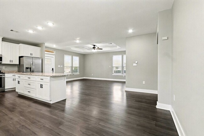 Building Photo - 3442 Noah St