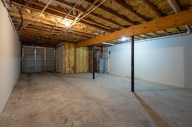 Building Photo - 43 Middlebrook Dr