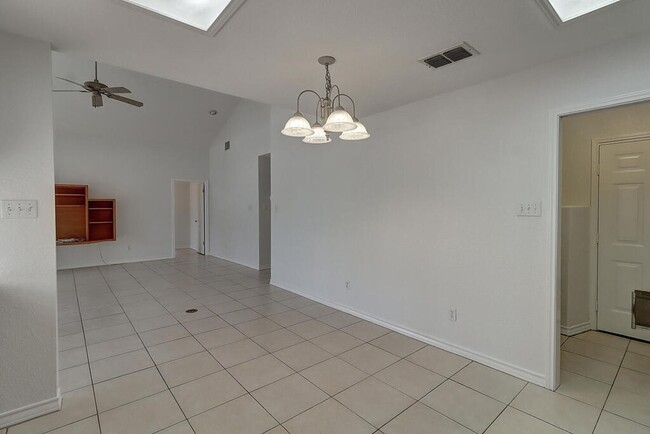 Building Photo - 15321 Dasmarines - 3/bed 2/bath $2,099/mo