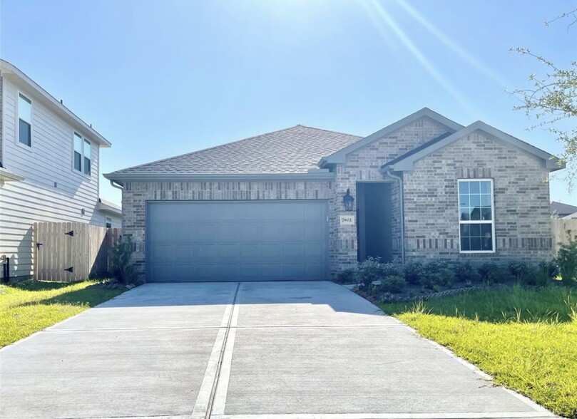 Primary Photo - 7802 Winter Hawk Cir