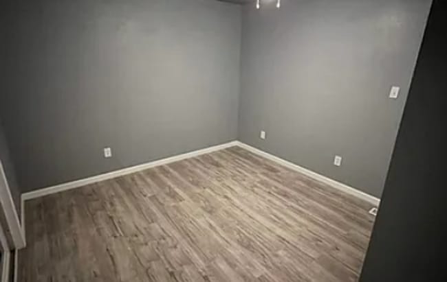 Building Photo - $0 First Month's Rent / $0 Deposit at Move-in