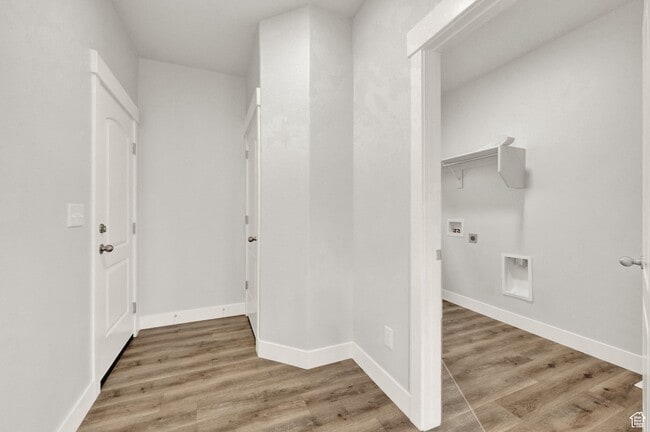 Building Photo - 106 N Midland Dr