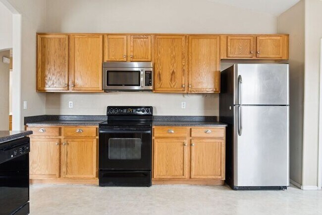 Building Photo - 2159 W Jasper Butte Dr