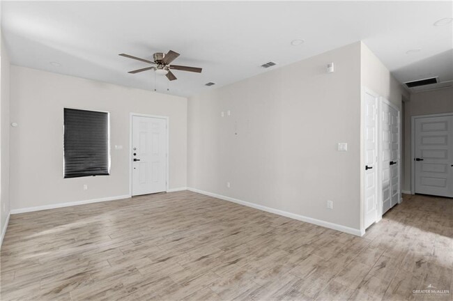 Building Photo - 1233 Country Club Drive
