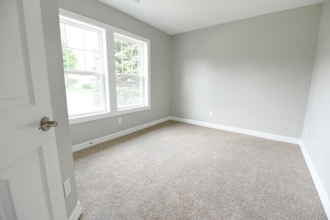 Building Photo - 1750 Meadowlark Ln