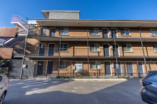 Building Photo - Lofts @ 1418