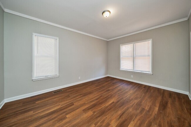 Building Photo - Plenty of Space Inside & Out – 4BR/2BA in ...