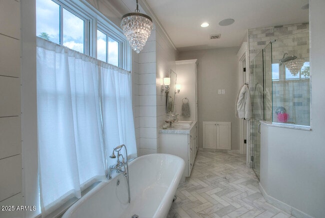 Building Photo - 4535 E Calle Ventura