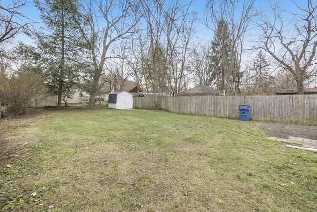 Building Photo - $1450- 2 Bedroom home, Renovated, NEW PICT...