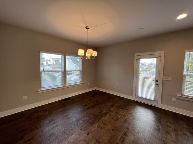 Building Photo - 1436 Ann St