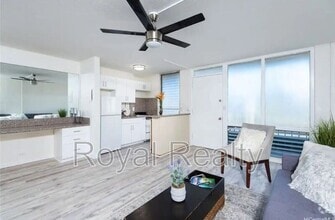 Building Photo - 2328 Seaview Ave