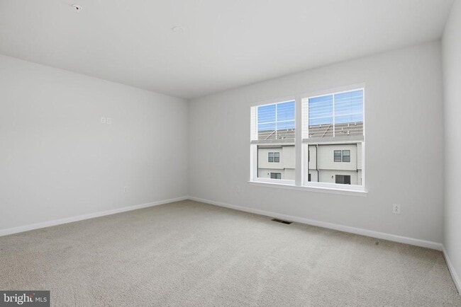 Building Photo - 332 Ensemble Wy