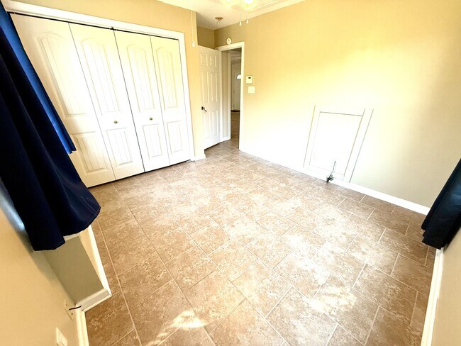 Building Photo - 1700 Lucina Cove