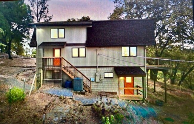 Building Photo - AUBURN LAKE TRAILS