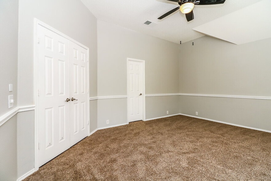 Building Photo - 508 Glenwood Dr