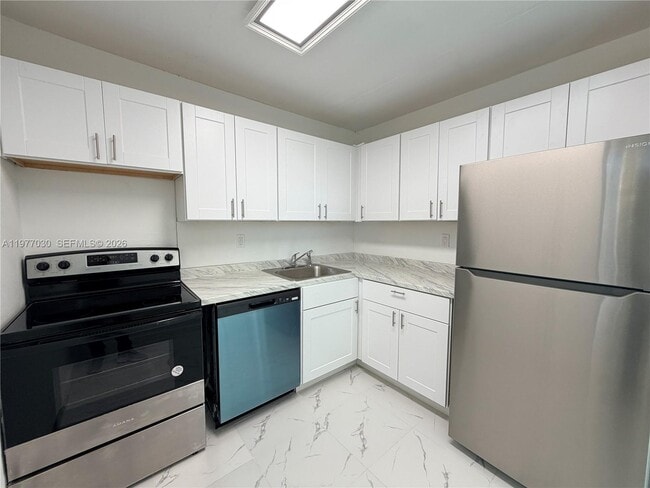 Building Photo - 36 Island Ave