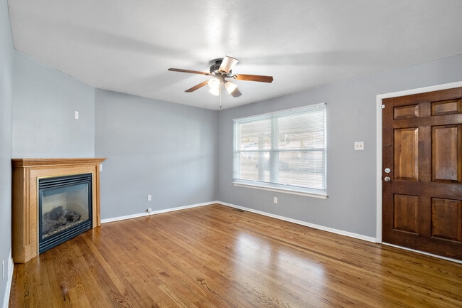 Building Photo - 12010 Glenpark Dr