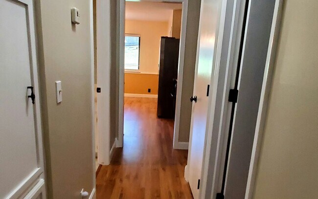 Building Photo - 5532 E 61st Pl