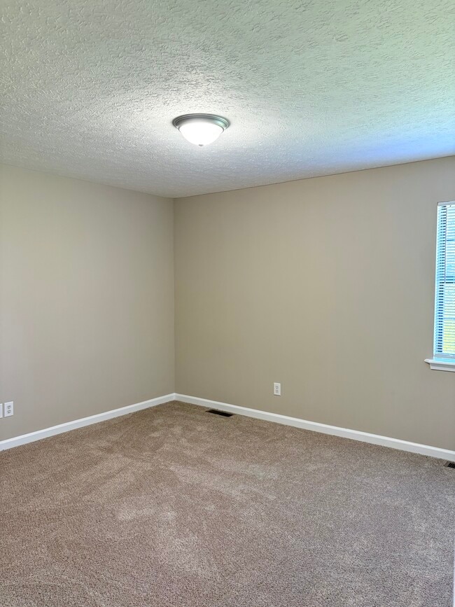 Building Photo - 124 Hillridge Ct