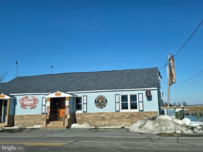 Building Photo - 76 Chestnut St