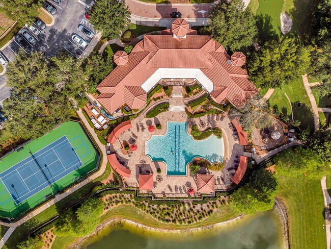 Building Photo - Your Spacious Lake Mary Home Awaits | 4BR, 3.5BA & Resort Amenities