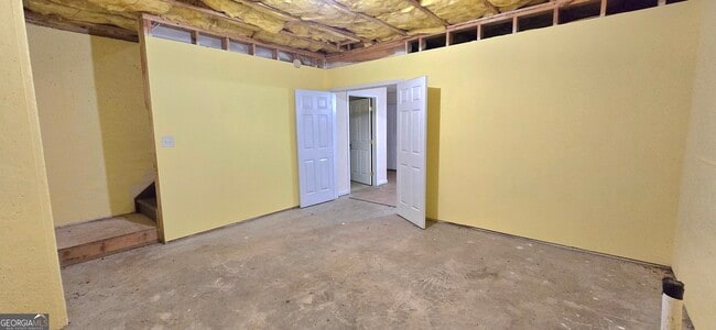 Building Photo - 610 James Ridge Dr