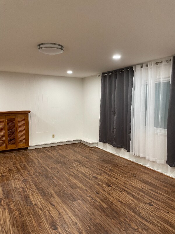 Building Photo - 1188 Carey Dr