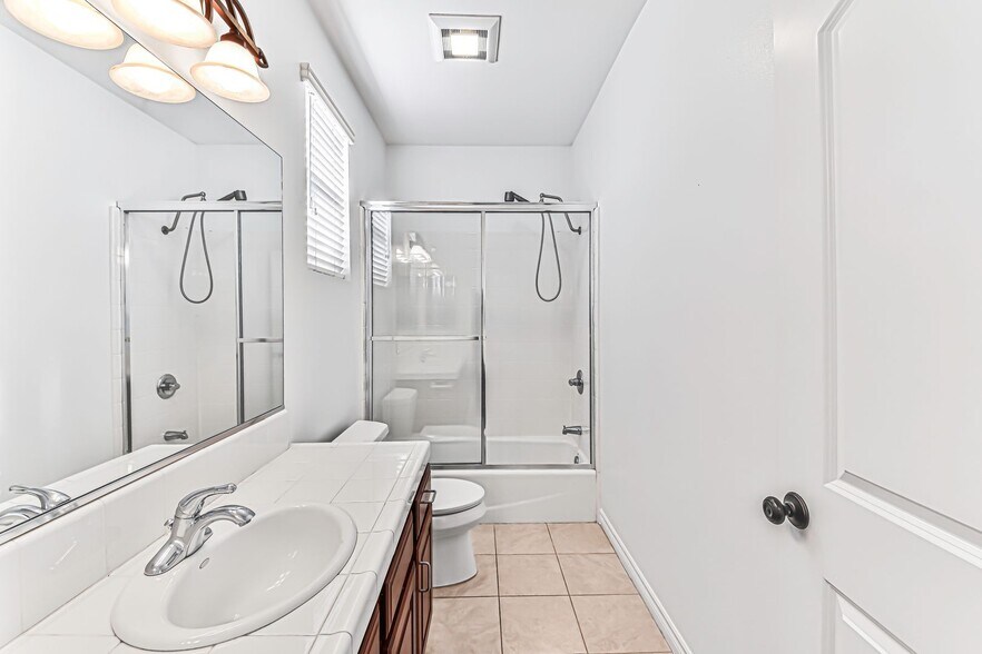 Building Photo - 119 Granada Ave