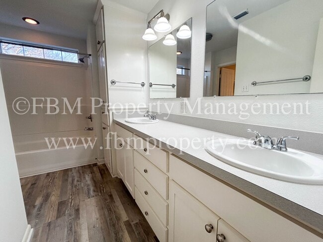 Building Photo - 1170 Lumkins Rd