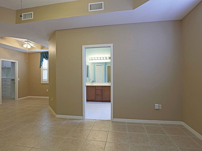 Building Photo - 9836 Catena Way