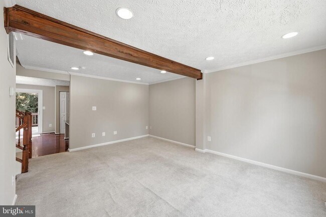 Building Photo - 14126 RED RIVER Dr